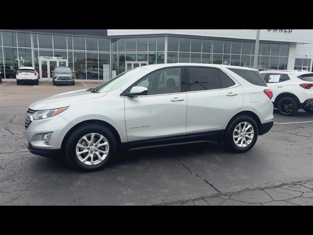 Used 2020 Chevrolet Equinox LT w/ Driver Convenience Package FWD image 5