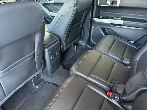 Used 2023 Ford Explorer XLT w/ Equipment Group 202A RWD image 12