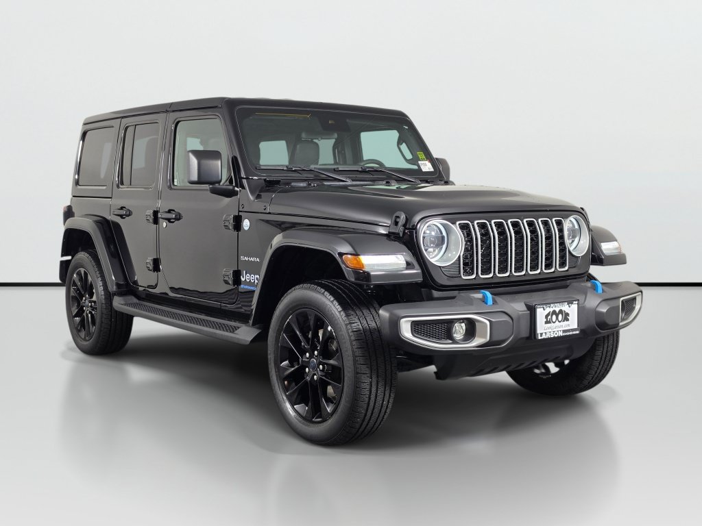 Used 2024 Jeep Wrangler Unlimited Sahara AWD/4WD image 8