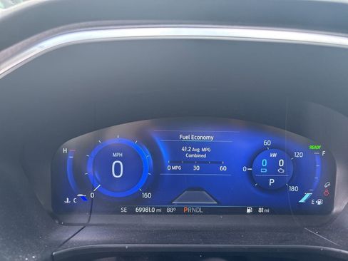 Used 2020 Ford Escape Titanium w/ Titanium Premium Package 2.0 FWD image 3