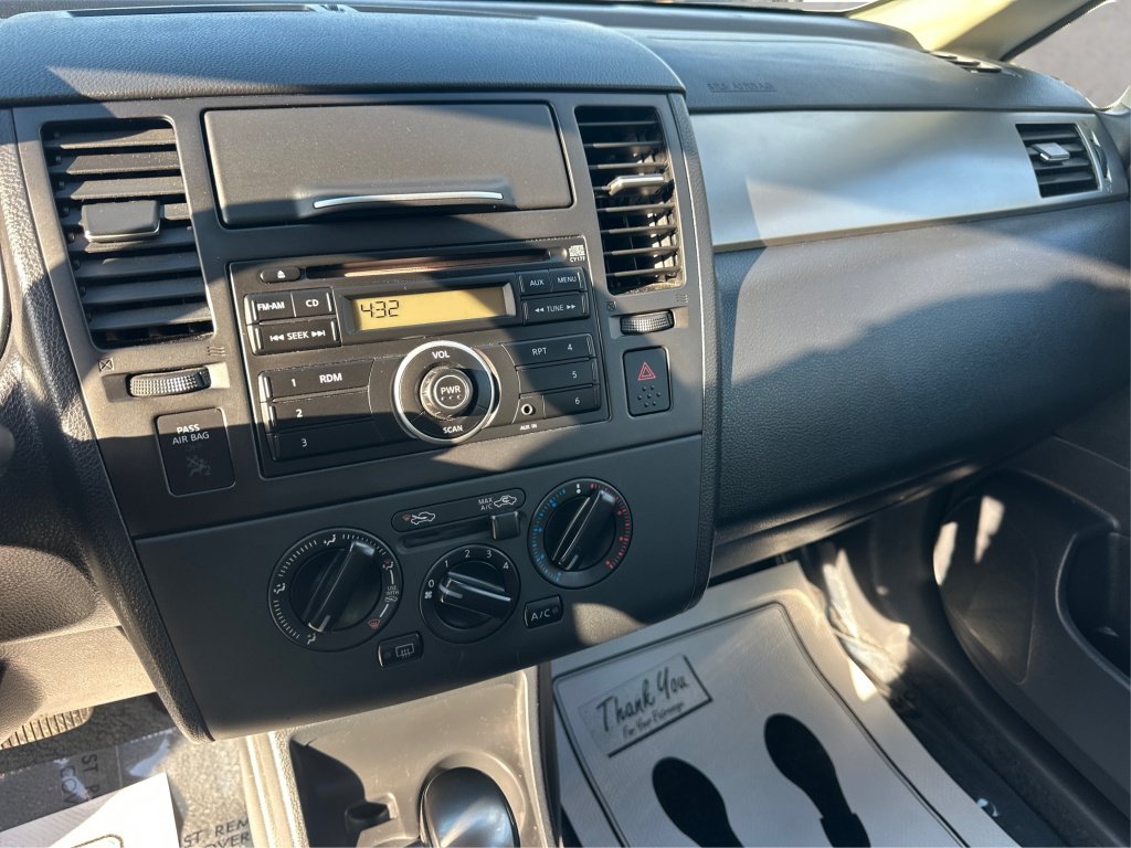 Used 2011 Nissan Versa 1.8 S w/ Plus Pkg FWD image 23