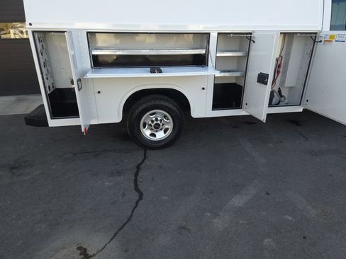 Used 2015 GMC Savana 3500 image 8