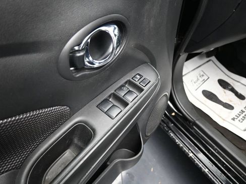 Used 2019 Nissan Versa SV FWD image 11