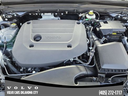 Used 2026 Volvo XC40 B4 Core w/ Protection Package Premier FWD image 30