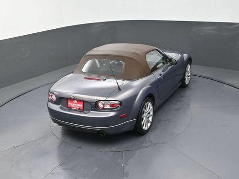 Used 2006 MAZDA MX-5 Miata Grand Touring w/ Premium Pkg RWD image 25