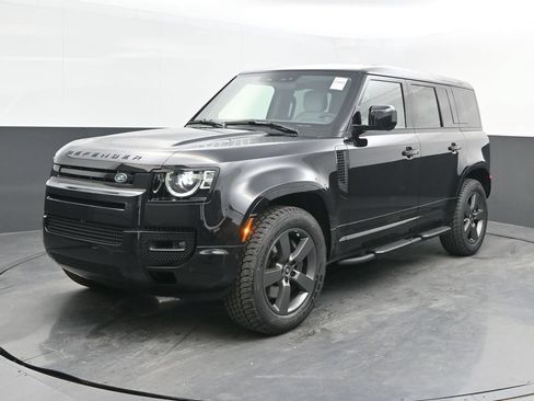 Used 2025 Land Rover Defender 110 X-Dynamic SE AWD/4WD image 1
