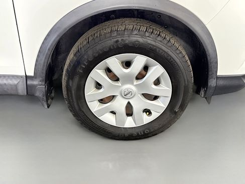 Used 2020 Nissan Rogue Sport S image 31