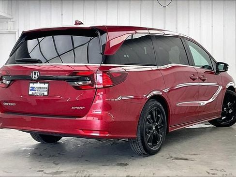 Certified 2024 Honda Odyssey Sport image 12