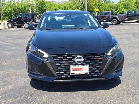 Used 2023 Nissan Altima 2.0 SR FWD image 4