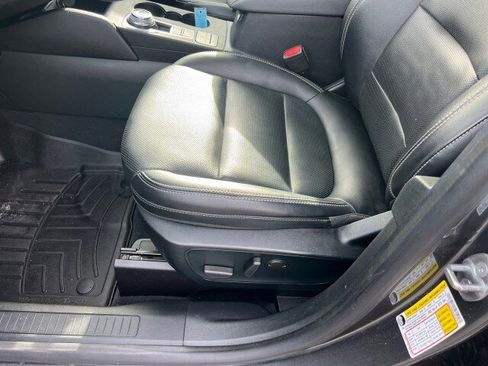 Used 2020 Ford Escape SEL image 8