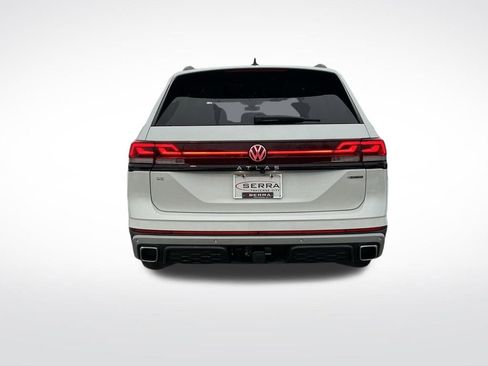 New 2026 Volkswagen Atlas Peak Edition AWD/4WD image 8