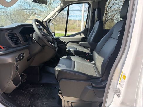 New 2026 Ford Transit 350 148 Medium Roof Wagon AWD image 18