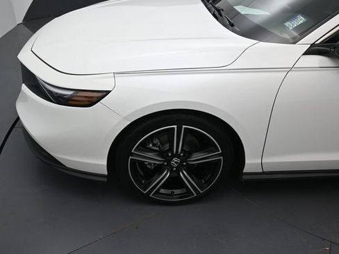 Used 2024 Honda Accord Sport image 9
