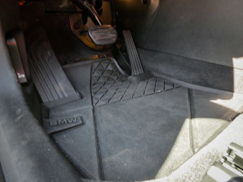 Used 2025 BMW X1 xDrive28i w/ Convenience Package image 17