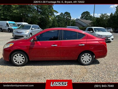 Used 2014 Nissan Versa SV FWD image 1