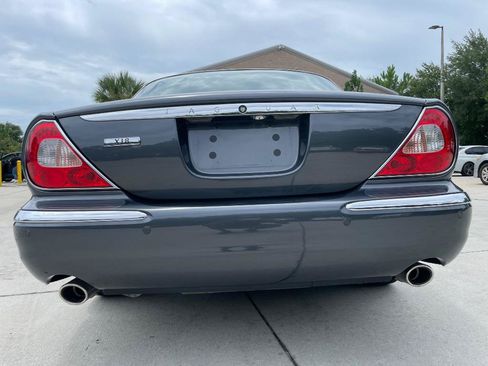 Used 2004 Jaguar XJ8 RWD image 6