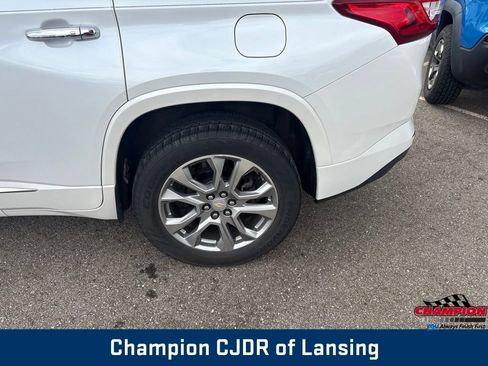 Used 2019 Chevrolet Traverse Premier w/ Driver Confidence II Package FWD image 35
