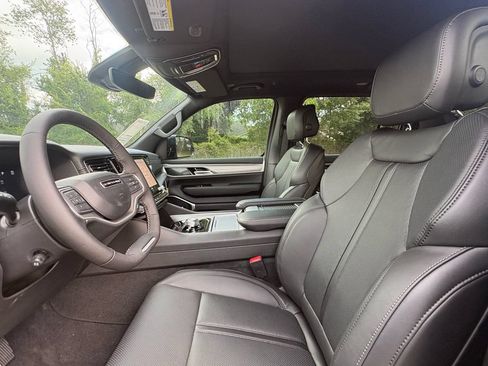 New 2026 Jeep Compass Latitude AWD/4WD image 9