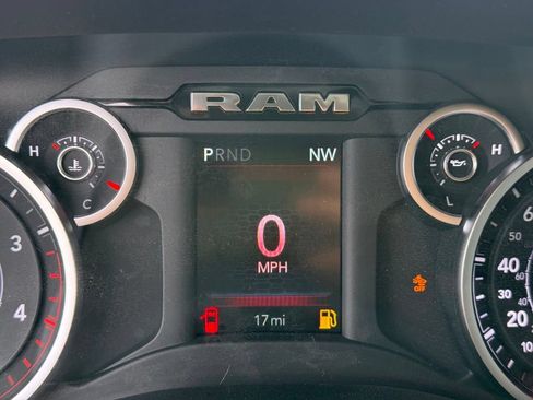 New 2026 RAM 2500 Big Horn AWD/4WD image 17