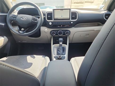 New 2025 Hyundai Venue Limited image 12