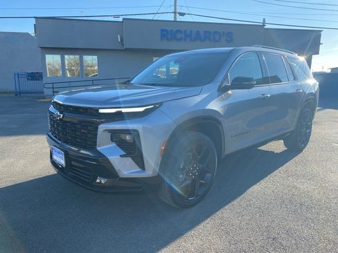 New 2026 Chevrolet Traverse RS w/ LPO, Floor Liner Package image 8