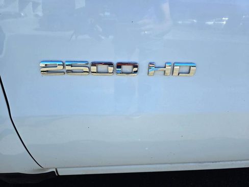 Used 2017 Chevrolet Silverado 2500 W/T image 34