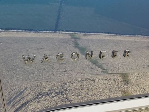Used 2024 Jeep Wagoneer Launch Edition AWD/4WD image 6