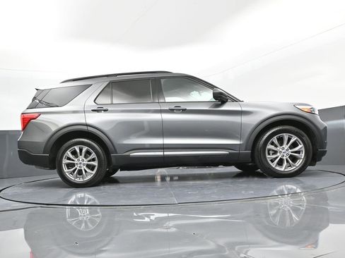 Used 2023 Ford Explorer XLT w/ Equipment Group 202A image 35