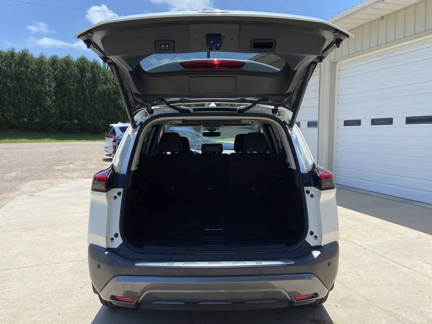 Used 2023 Nissan Rogue SL w/ SL Premium Package AWD/4WD image 27