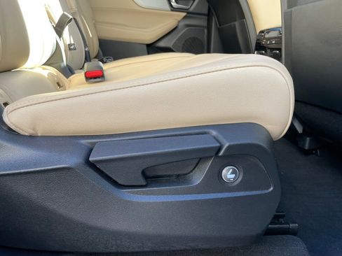 Used 2023 Acura MDX SH-AWD image 36