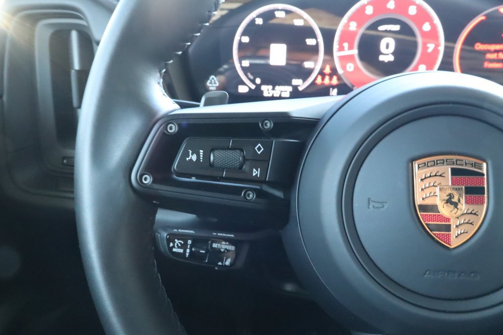 Used 2026 Porsche Cayenne GTS AWD/4WD image 24