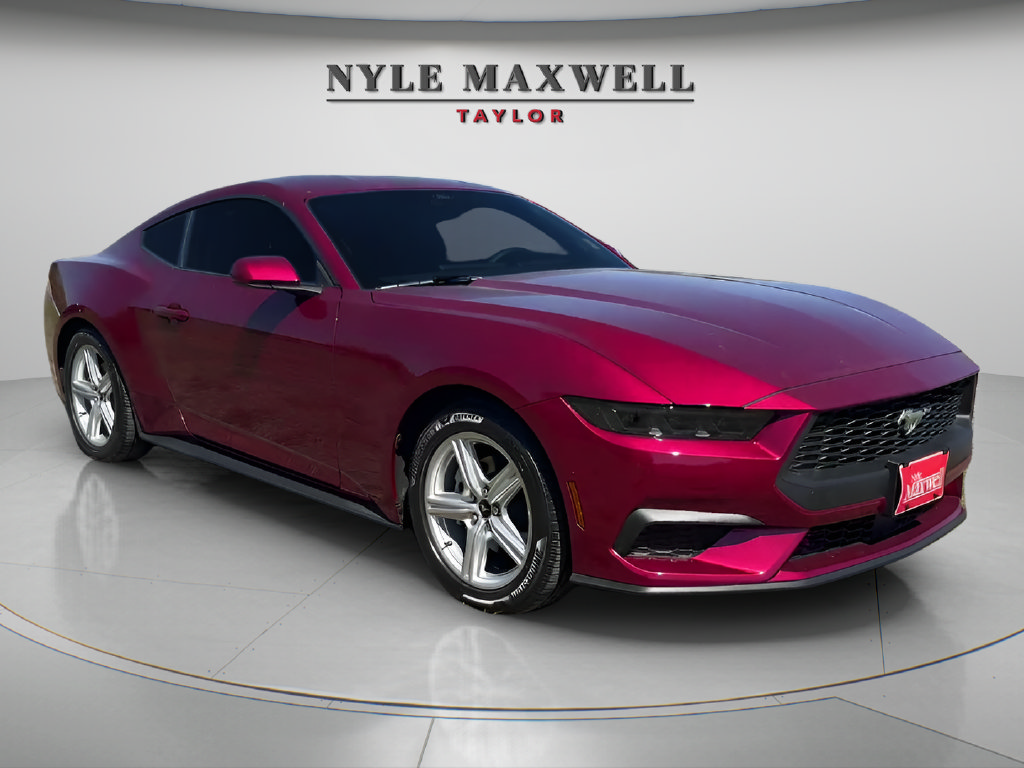 Used 2026 Ford Mustang Coupe RWD image 3