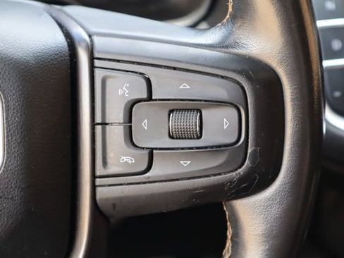 Used 2021 GMC Yukon XL AT4 w/ AT4 Premium Package AWD/4WD image 15