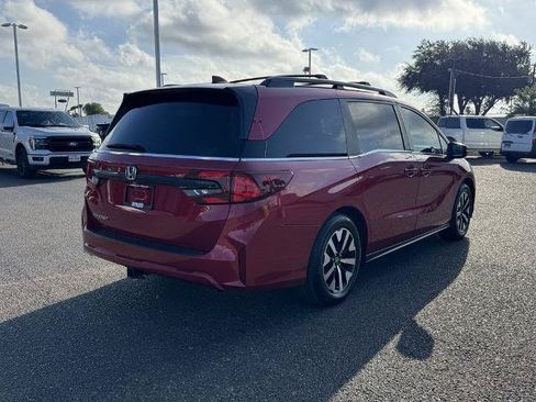 Used 2026 Honda Odyssey EX-L image 3
