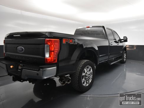 Used 2017 Ford F350 XLT w/ XLT Premium Package image 47