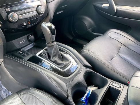 Used 2019 Nissan Rogue SL w/ Premium Package AWD/4WD image 19