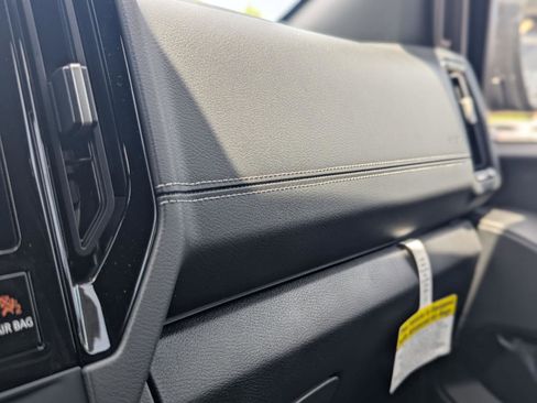 New 2026 Nissan Frontier SV AWD/4WD image 36