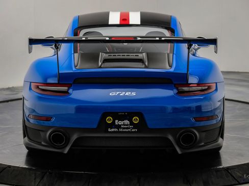 Used 2019 Porsche 911 GT2 RS RWD image 16