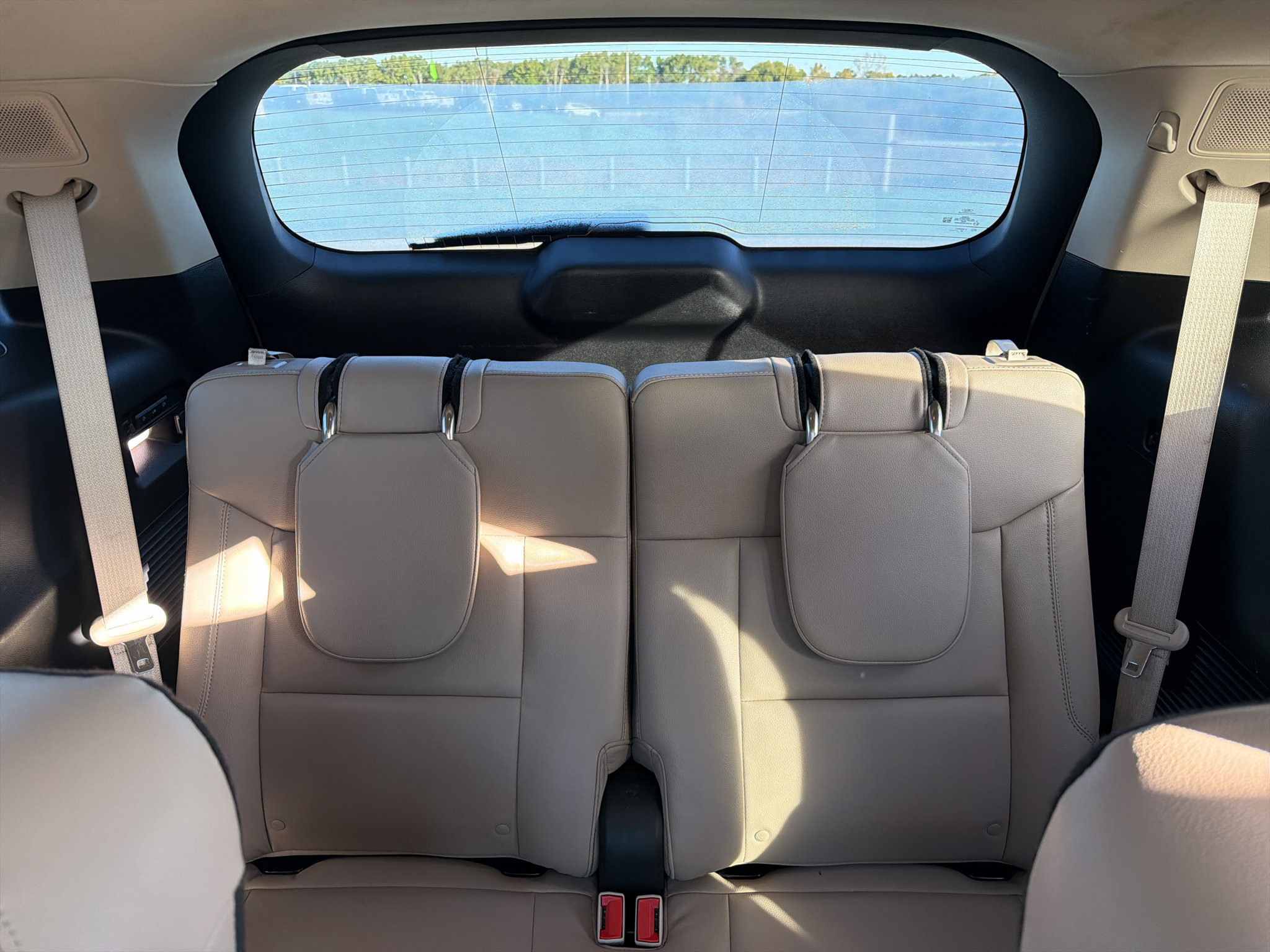 Used 2022 Ford Explorer Limited AWD/4WD image 36