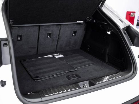 Used 2024 Porsche Macan 4 Electric image 51