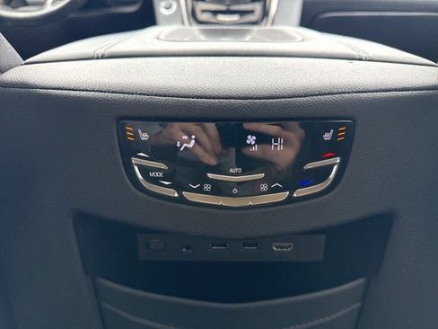 Used 2020 Cadillac Escalade ESV Premium Luxury w/ LPO, Radiant Package image 23