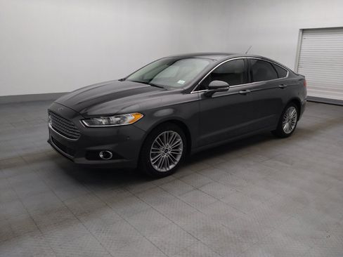 Used 2016 Ford Fusion SE w/ Equipment Group 202A AWD/4WD image 2