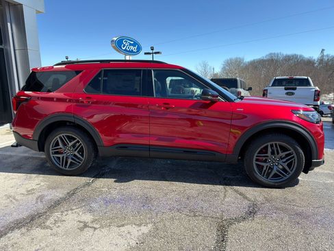 New 2026 Ford Explorer ST-Line w/ ST-Line Street Pack image 8