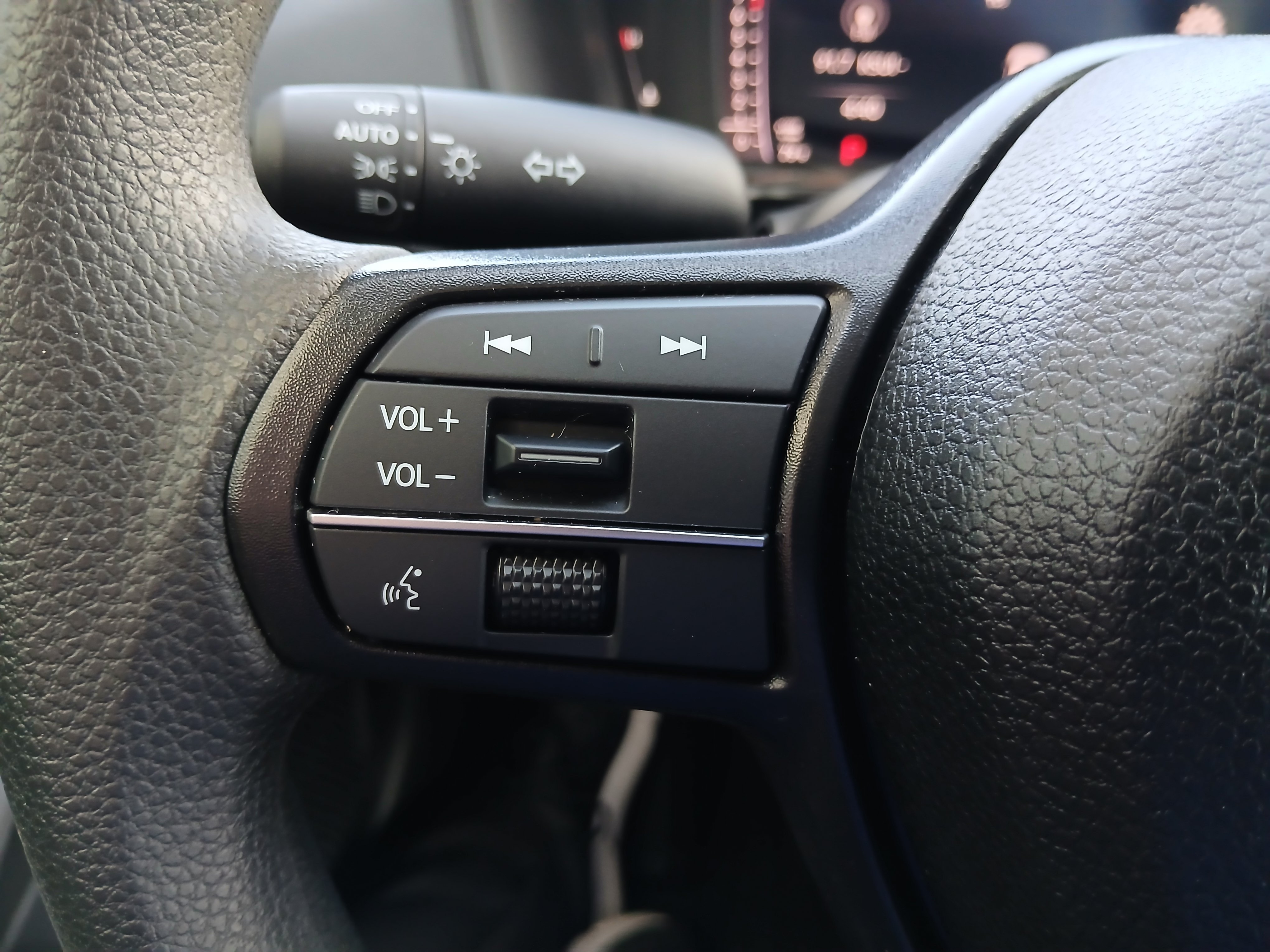 Used 2025 Honda Accord SE image 11