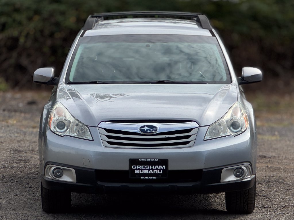 Used 2011 Subaru Outback 2.5i Premium AWD/4WD image 2