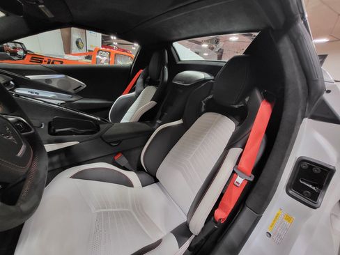 Used 2023 Chevrolet Corvette Stingray Premium Conv RWD image 16