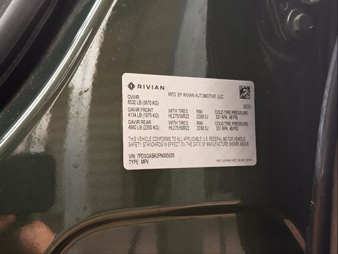 Used 2023 Rivian R1S Adventure image 29