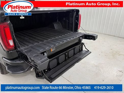 Used 2024 GMC Sierra 1500 AT4 w/ Technology Package AWD/4WD image 34