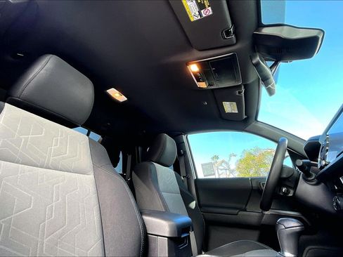 Used 2023 Toyota Tacoma TRD Sport image 22