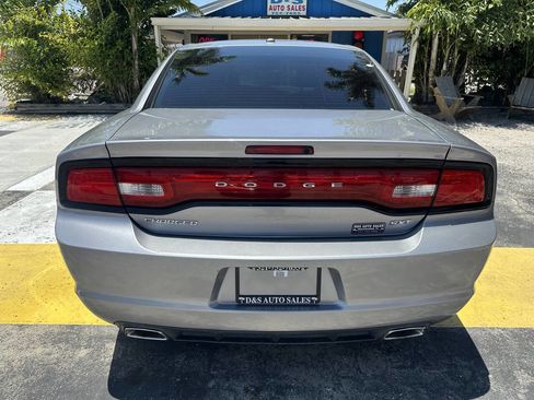 Used 2014 Dodge Charger SXT image 5